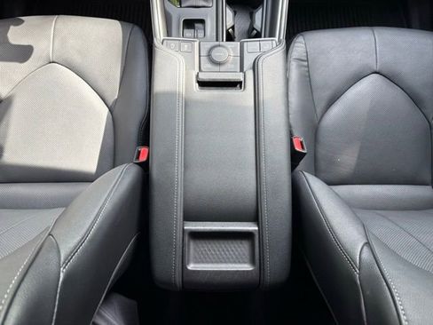 Used 2024 Toyota Grand Highlander AWD image 16