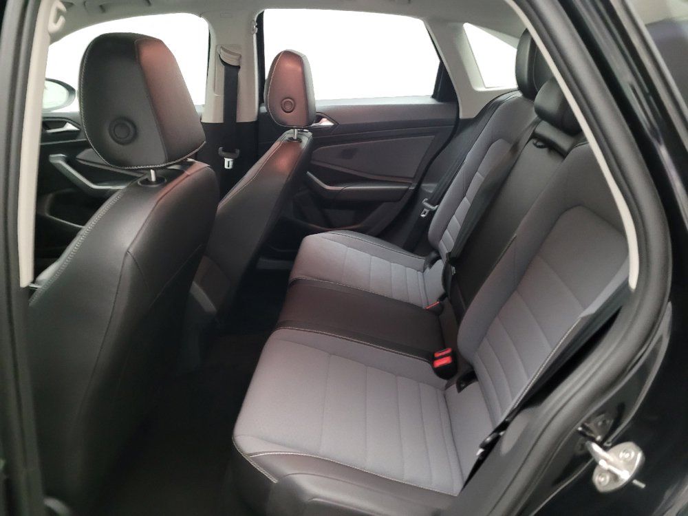 Used 2025 Volkswagen Jetta SE FWD image 18