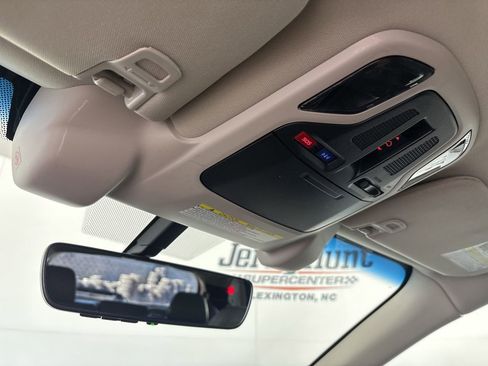 Used 2021 Subaru Outback Limited w/ Popular Package #2 image 21