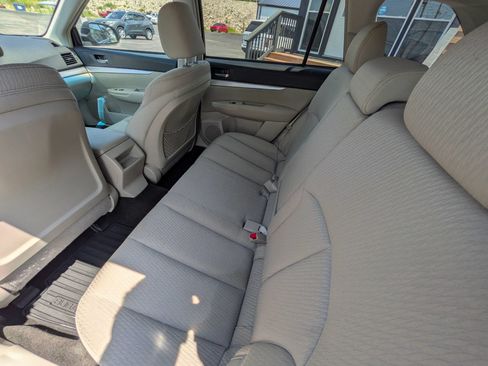 Used 2011 Subaru Outback 2.5i Premium w/ All-Weather Pkg AWD/4WD image 22