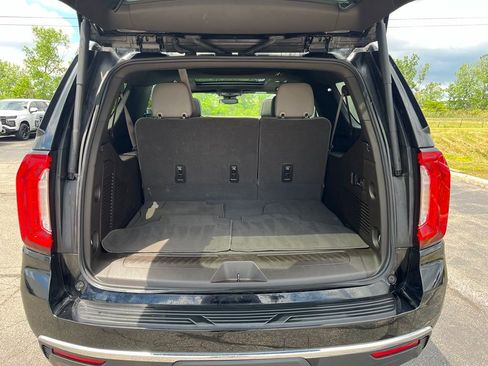 Used 2023 GMC Yukon XL SLT w/ SLT Luxury Package AWD/4WD image 32
