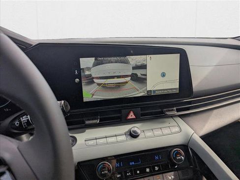New 2025 Hyundai Elantra Limited image 13