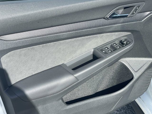 New 2026 Volkswagen GTI SE FWD image 18