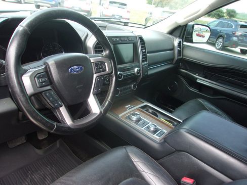 Used 2018 Ford Expedition Max Platinum AWD/4WD image 10