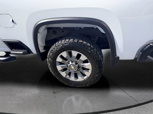 Used 2025 Chevrolet Silverado 2500 Custom w/ Custom Value Package image 10