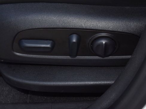 Used 2022 GMC Terrain SLT w/ Infotainment Package II image 35