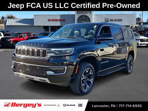 Used 2024 Jeep Wagoneer L Series III w/ Flexible Seating Group image 1