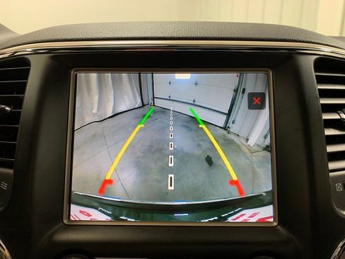 Used 2017 Jeep Grand Cherokee Limited image 30