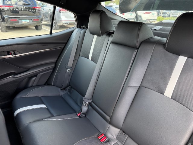 Used 2026 Toyota Camry SE FWD image 29