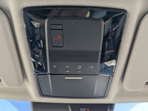 Used 2025 Mitsubishi Outlander SE AWD/4WD image 26