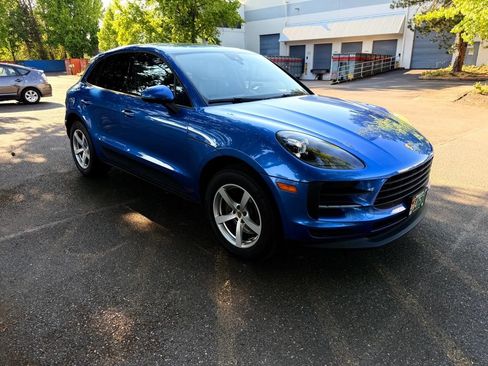 Used 2020 Porsche Macan AWD/4WD image 5