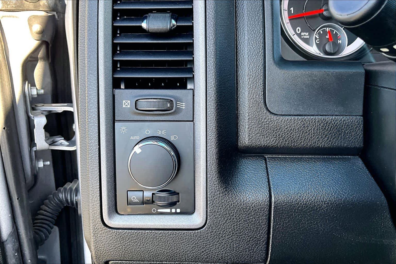 Used 2022 RAM 1500 Tradesman w/ Chrome Plus Package RWD image 35