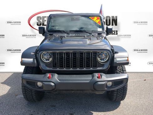 Used 2024 Jeep Wrangler Unlimited Rubicon image 3