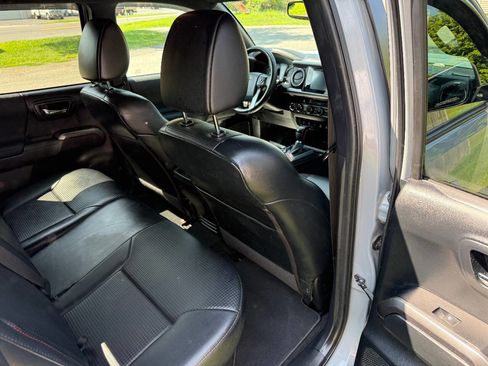 Used 2017 Toyota Tacoma TRD Pro image 16