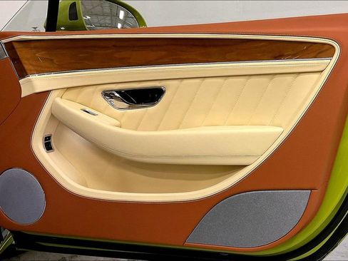 Used 2024 Bentley Continental GT image 26