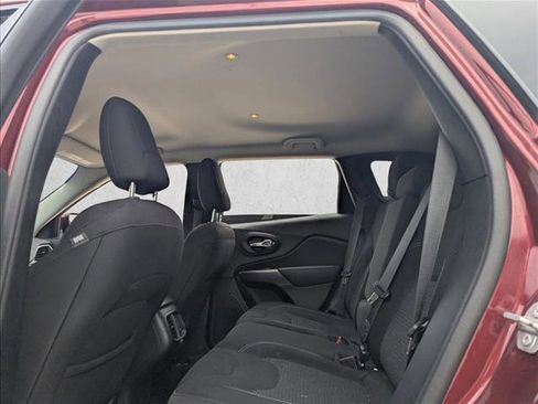 Used 2020 Jeep Cherokee Latitude image 13