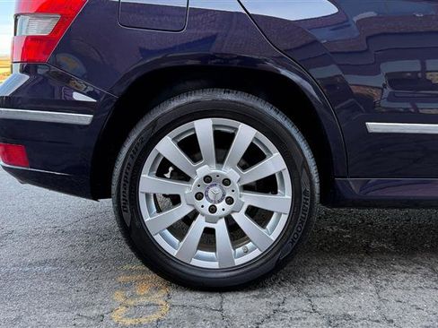 Used 2011 Mercedes-Benz GLK 350 4MATIC image 6