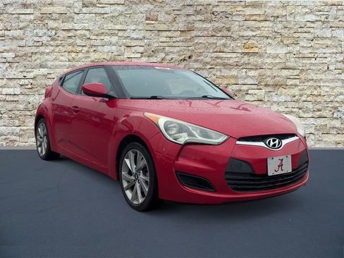 Used 2016 Hyundai Veloster FWD image 1