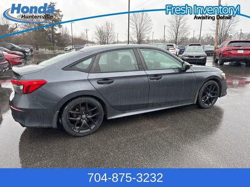 Used 2023 Honda Civic Sport image 9