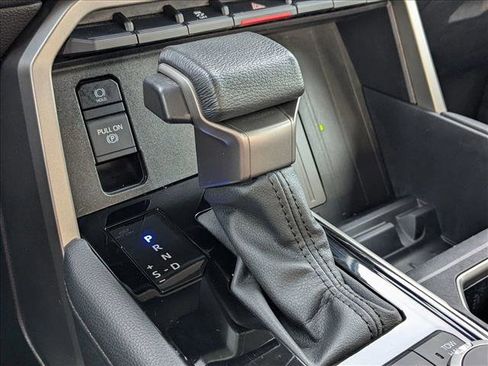 Used 2024 Toyota Tundra Limited image 12