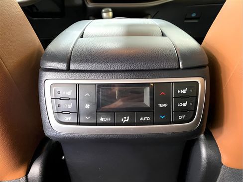 Used 2018 Toyota Highlander Limited Platinum image 20