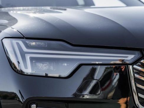 New 2026 Volvo XC90 B6 Plus w/ Protection Package Premier image 12