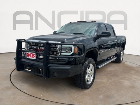 Used 2011 GMC Sierra 2500 Denali AWD/4WD image 6