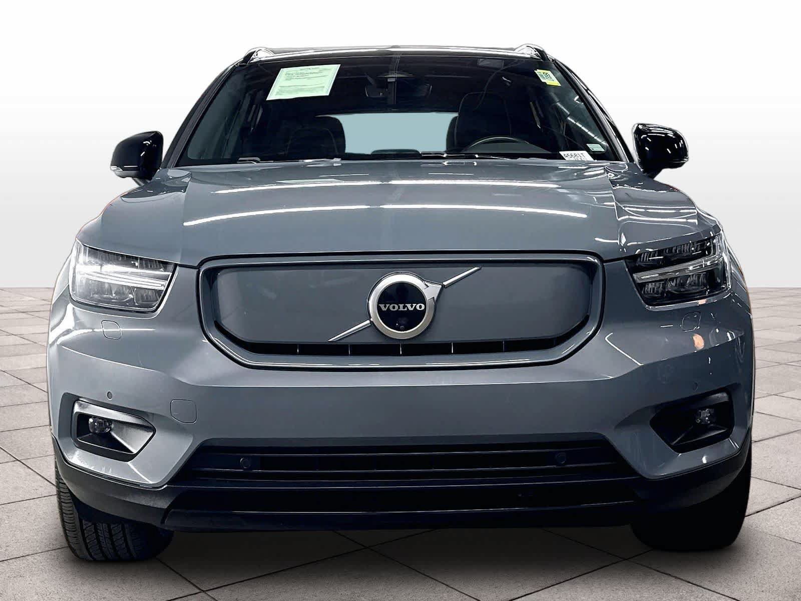 Used 2021 Volvo XC40 P8 Recharge w/ Advanced Package AWD/4WD image 3
