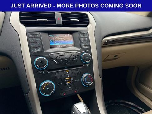 Used 2014 Ford Fusion SE w/ Equipment Group 202A image 12
