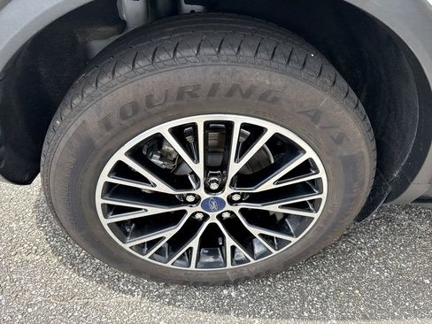 Used 2024 Ford Escape SE image 17