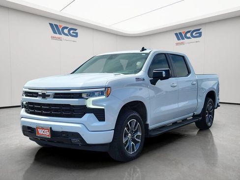 Used 2025 Chevrolet Silverado 1500 RST w/ Convenience Package II AWD/4WD image 5