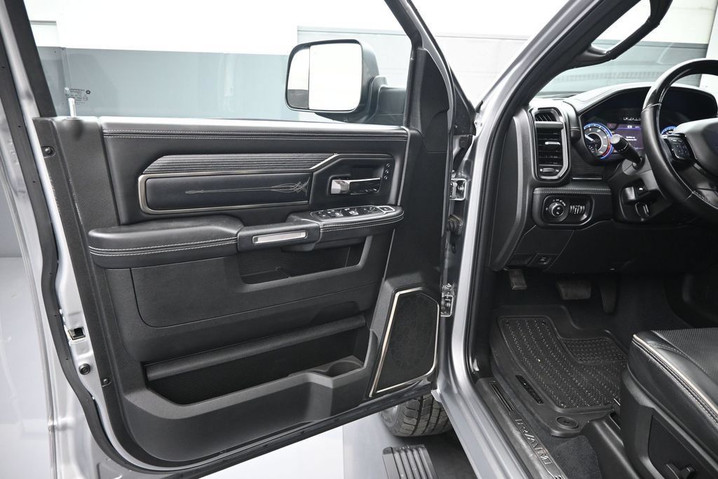 Used 2022 RAM 3500 Limited w/ Night Edition AWD/4WD image 14