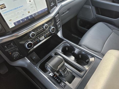 Used 2023 Ford F150 Lariat w/ Trailer Tow Package image 19