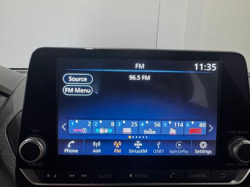Used 2025 Nissan Sentra SV FWD image 27