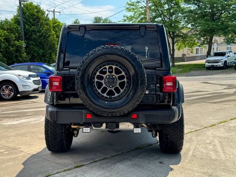 Used 2022 Jeep Wrangler Unlimited Rubicon w/ Xtreme Recon 35" Tire Package AWD/4WD image 4