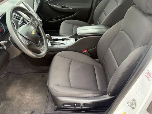 Used 2018 Chevrolet Malibu LT image 27