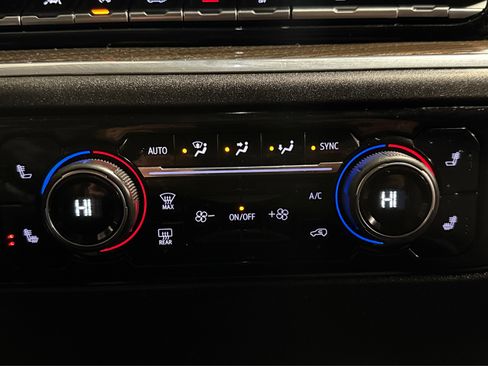 Used 2024 Chevrolet Silverado 1500 LT w/ Max Trailering Package image 34