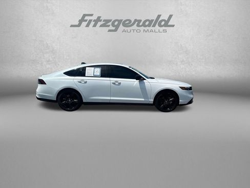 Used 2025 Honda Accord Sport image 8