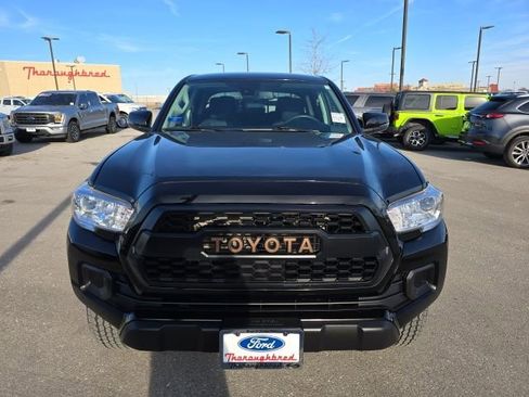 Used 2023 Toyota Tacoma SR5 w/ Trail Edition image 8