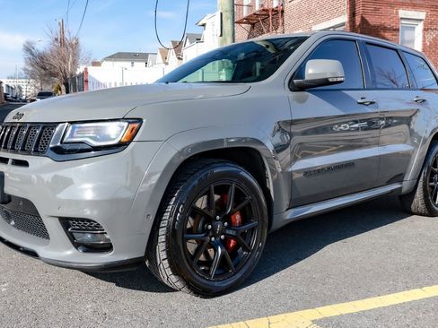 Used 2020 Jeep Grand Cherokee SRT image 17