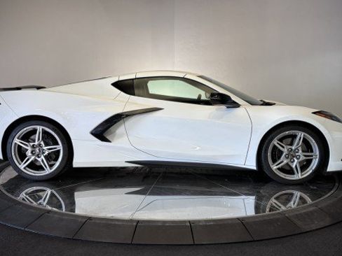 Used 2023 Chevrolet Corvette Stingray Premium Cpe w/ Z51 Performance Package image 30