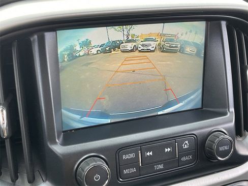 Used 2017 GMC Canyon SLE image 27