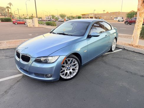 Used 2009 BMW 328i Coupe image 1
