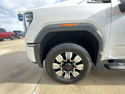 Certified 2024 GMC Sierra 2500 Denali w/ Denali Reserve Package AWD/4WD image 33