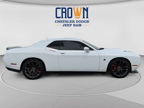 Used 2022 Dodge Challenger R/T Scat Pack w/ Plus Package RWD image 2