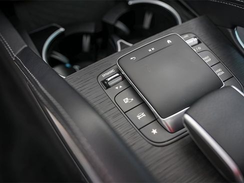 Used 2024 Mercedes-Benz GLE 450e GLE 450e image 23