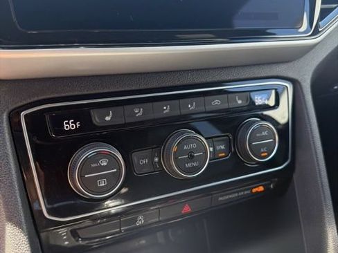 Used 2023 Volkswagen Atlas Cross Sport SE FWD image 28