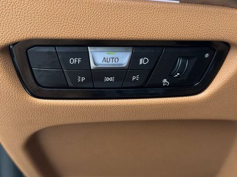 Used 2023 BMW 330e xDrive w/ Premium Package AWD/4WD image 24