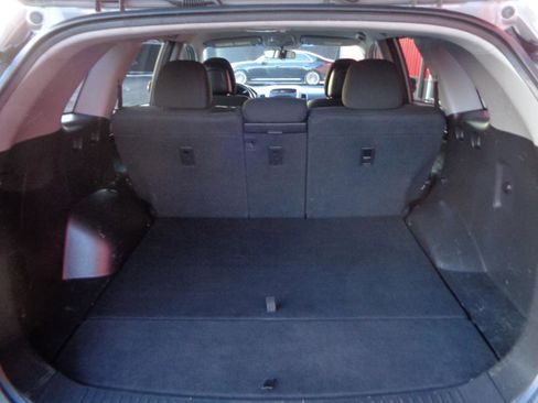 Used 2014 Kia Sorento LX image 9