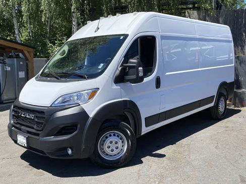 Used 2026 RAM ProMaster 2500 w/ Convenience Group FWD image 1